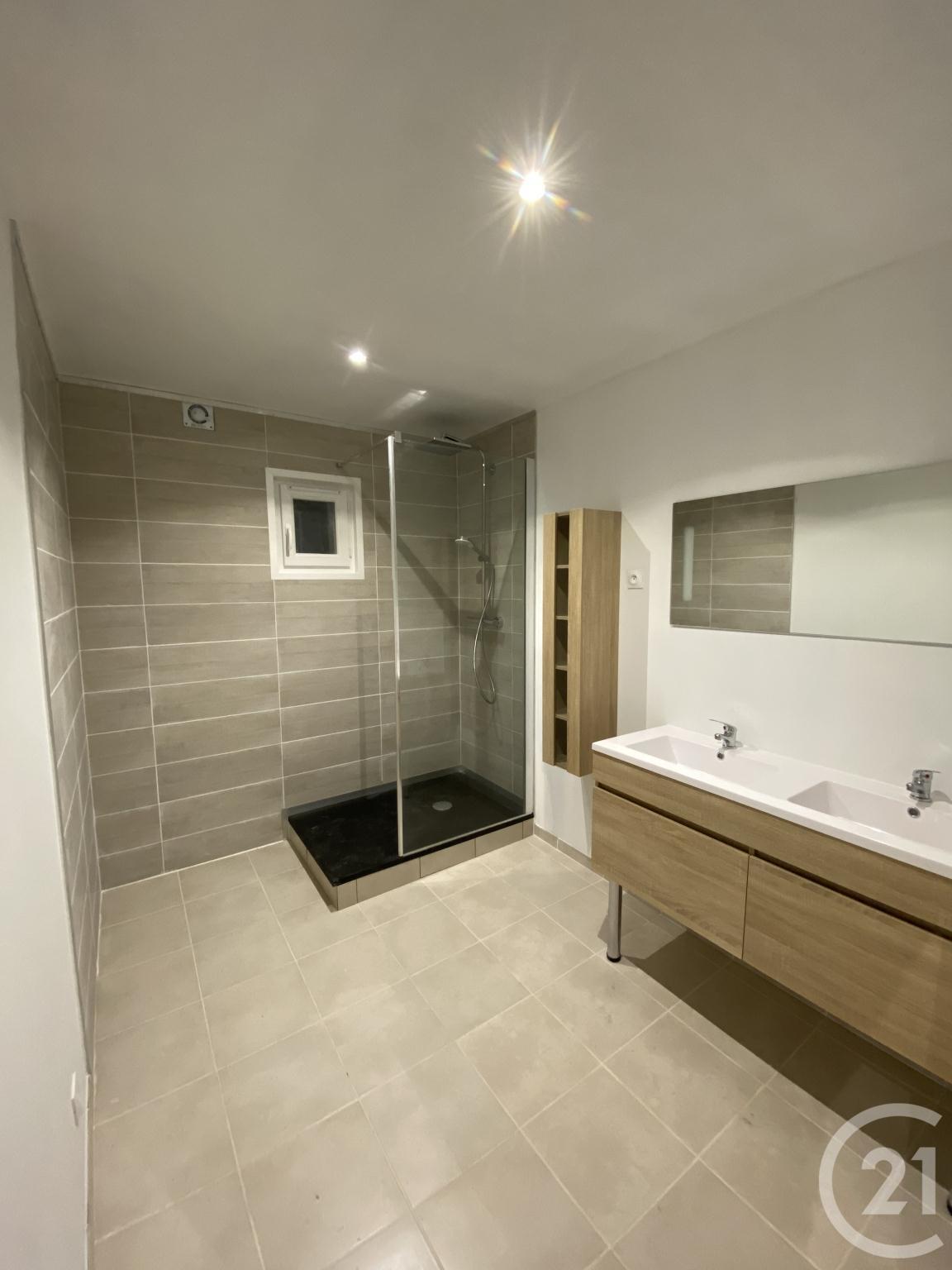 Appartement F2 à louer - 2 pièces - 65 m2 - RILLIEUX LA PAPE - 69 - RHONE-ALPES
