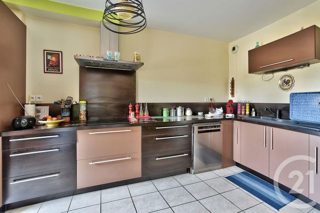 Appartement F3 à vendre - 3 pièces - 69.6 m2 - SATHONAY VILLAGE - 69 - RHONE-ALPES - Century 21 Agence Du Camp Appartement F3 à vendre - 3 pièces - 69.6 m2 - SATHONAY VILLAGE - 69 - RHONE-ALPES - Century 21 Agence Du Camp