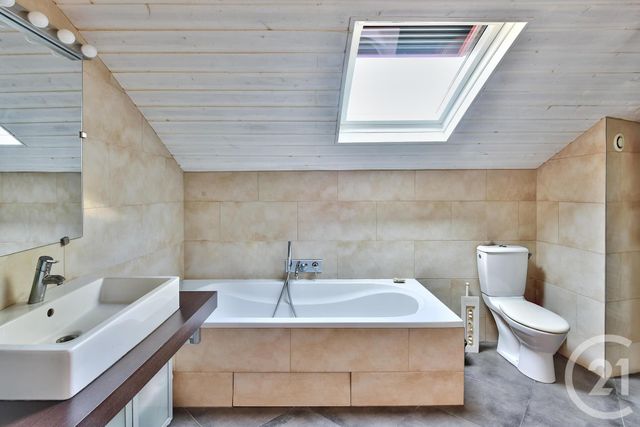 maison à vendre - 5 pièces - 155.0 m2 - SATHONAY VILLAGE - 69 - RHONE-ALPES - Century 21 Agence Du Camp