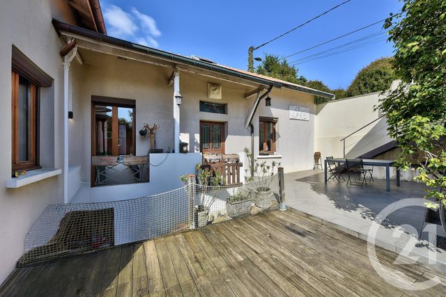 maison à vendre - 5 pièces - 155.0 m2 - SATHONAY VILLAGE - 69 - RHONE-ALPES - Century 21 Agence Du Camp