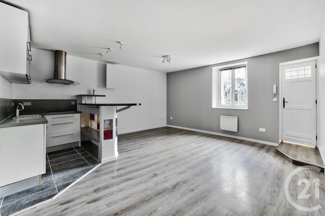 Appartement F3 à vendre - 3 pièces - 54.5 m2 - MONTLUEL - 01 - RHONE-ALPES - Century 21 Agence Du Camp