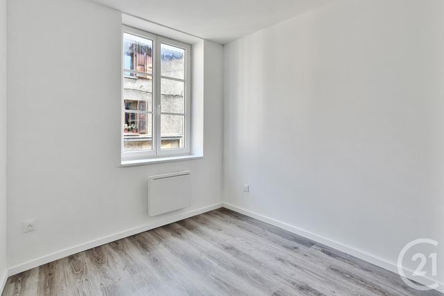 Appartement F3 à vendre - 3 pièces - 54.5 m2 - MONTLUEL - 01 - RHONE-ALPES - Century 21 Agence Du Camp