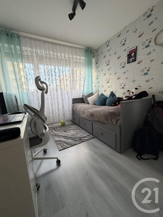 Appartement T4 à vendre - 4 pièces - 80.0 m2 - VILLEURBANNE - 69 - RHONE-ALPES - Century 21 Agence Du Camp