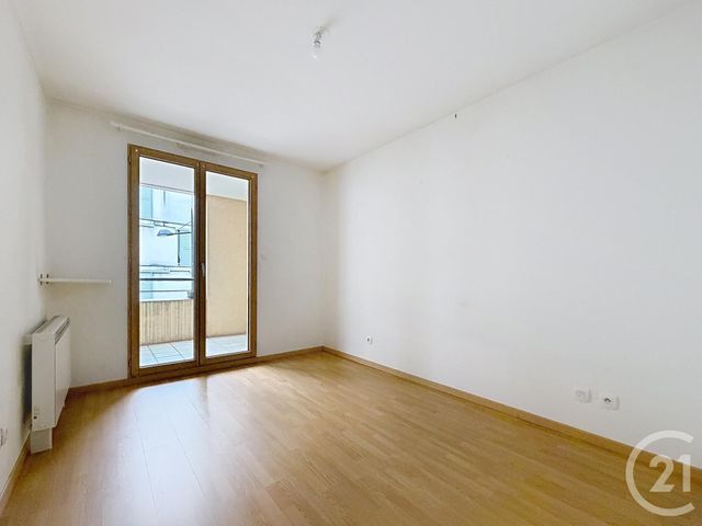Appartement F4 à vendre - 4 pièces - 88.81 m2 - SATHONAY CAMP - 69 - RHONE-ALPES - Century 21 Agence Du Camp