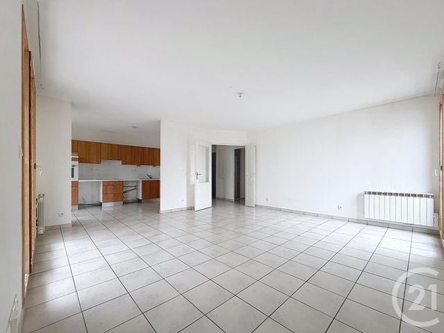 Appartement F4 à vendre - 4 pièces - 88.81 m2 - SATHONAY CAMP - 69 - RHONE-ALPES - Century 21 Agence Du Camp