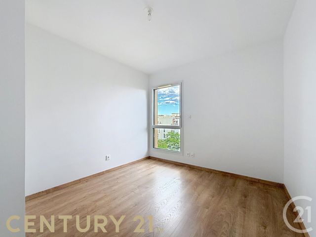 Appartement T3 à vendre - 3 pièces - 62.8 m2 - SATHONAY CAMP - 69 - RHONE-ALPES - Century 21 Agence Du Camp