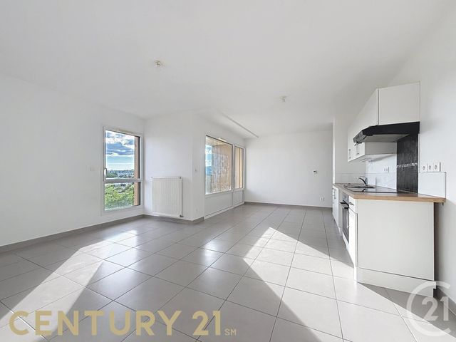 Appartement T3 à vendre - 3 pièces - 62.8 m2 - SATHONAY CAMP - 69 - RHONE-ALPES - Century 21 Agence Du Camp