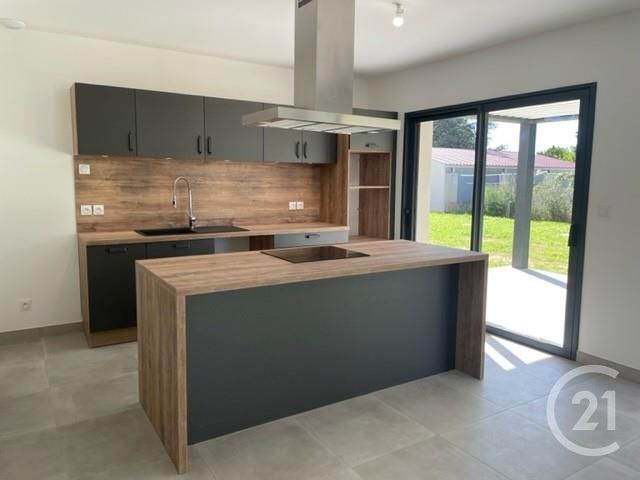 maison à louer - 5 pièces - 146.0 m2 - ST CYR AU MONT D OR - 69 - RHONE-ALPES - Century 21 Agence Du Camp