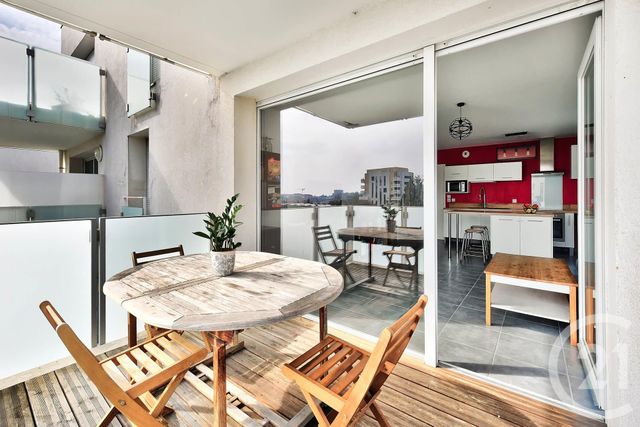 Appartement F3 à vendre - 3 pièces - 72.2 m2 - RILLIEUX LA PAPE - 69 - RHONE-ALPES - Century 21 Agence Du Camp