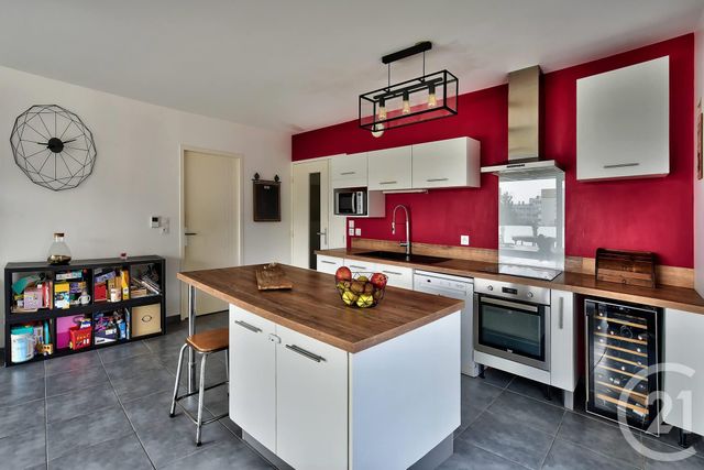 Appartement F3 à vendre - 3 pièces - 72.2 m2 - RILLIEUX LA PAPE - 69 - RHONE-ALPES - Century 21 Agence Du Camp