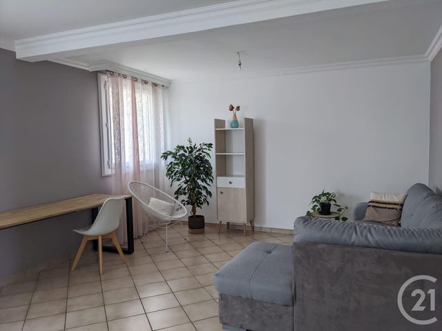 Appartement F3 à louer - 3 pièces - 68.29 m2 - CALUIRE ET CUIRE - 69 - RHONE-ALPES - Century 21 Agence Du Camp
