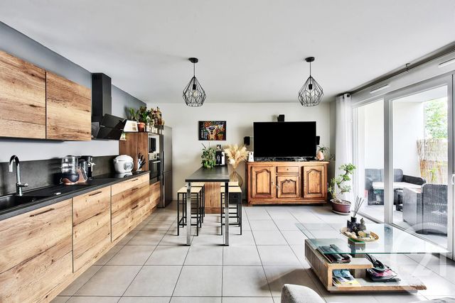Appartement F3 à vendre SATHONAY CAMP