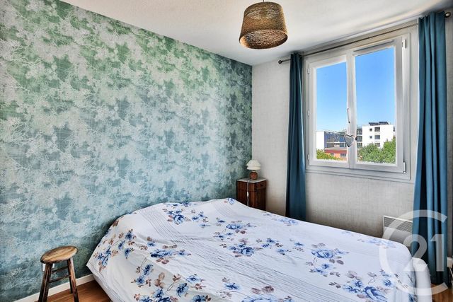 Appartement T2 à vendre - 2 pièces - 46.49 m2 - SATHONAY CAMP - 69 - RHONE-ALPES - Century 21 Agence Du Camp