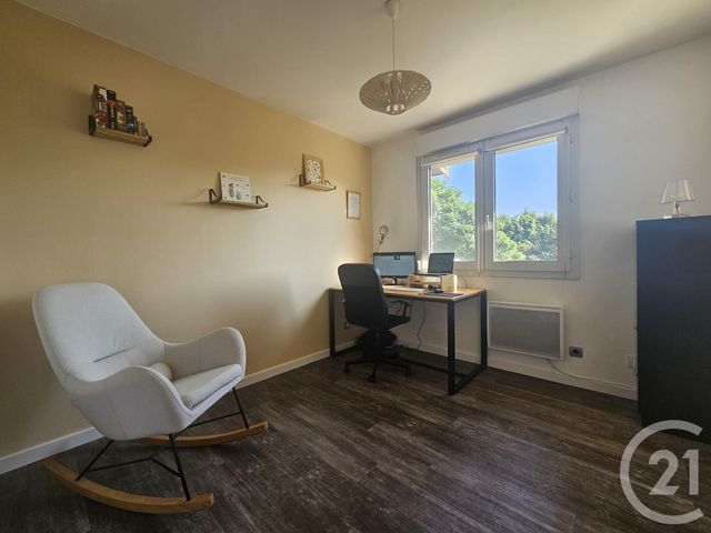Appartement F4 à vendre - 4 pièces - 84.06 m2 - SATHONAY CAMP - 69 - RHONE-ALPES - Century 21 Agence Du Camp