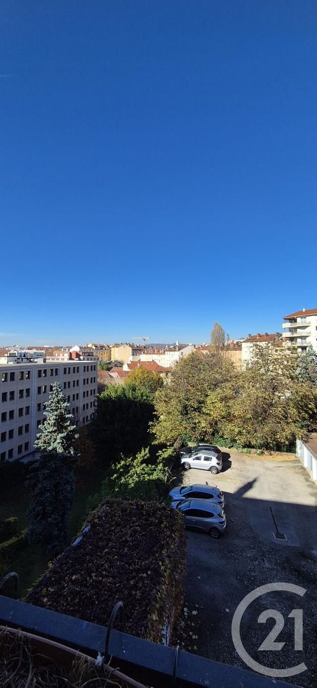 Appartement F4 à vendre - 4 pièces - 80.0 m2 - VILLEURBANNE - 69 - RHONE-ALPES - Century 21 Agence Du Camp