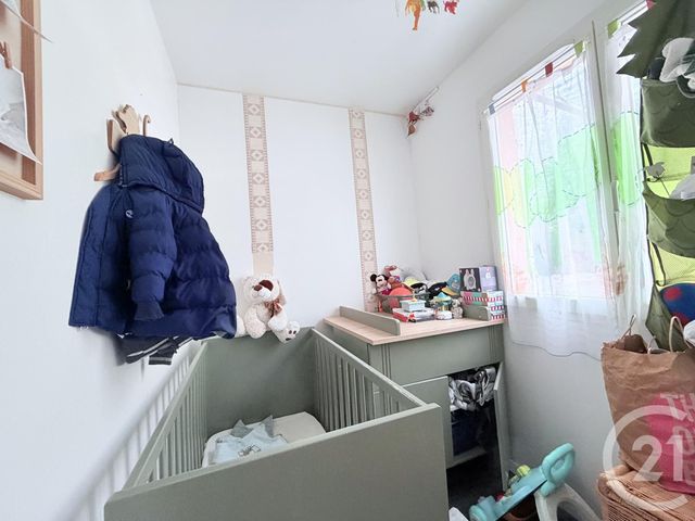 Appartement T3 à vendre - 4 pièces - 76.0 m2 - SATHONAY CAMP - 69 - RHONE-ALPES - Century 21 Agence Du Camp