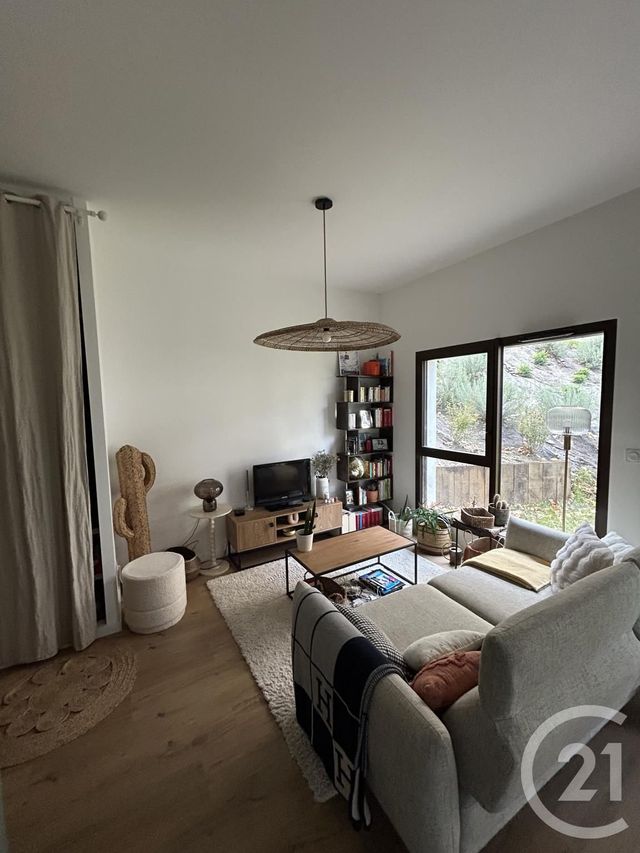 Appartement F2 à louer - 2 pièces - 45.0 m2 - LYON - 69005 - RHONE-ALPES - Century 21 Agence Du Camp