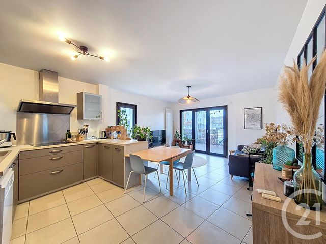 Appartement T3 à vendre SATHONAY CAMP