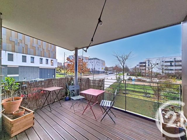 Appartement T3 à vendre - 3 pièces - 63.0 m2 - SATHONAY CAMP - 69 - RHONE-ALPES - Century 21 Agence Du Camp
