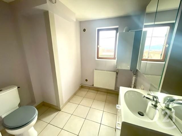 Appartement F3 à louer - 3 pièces - 78.0 m2 - GENAY - 69 - RHONE-ALPES - Century 21 Agence Du Camp