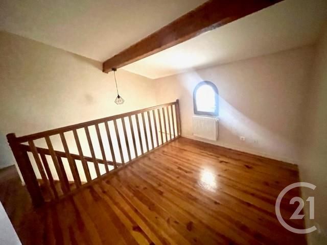 Appartement F3 à louer - 3 pièces - 78.0 m2 - GENAY - 69 - RHONE-ALPES - Century 21 Agence Du Camp