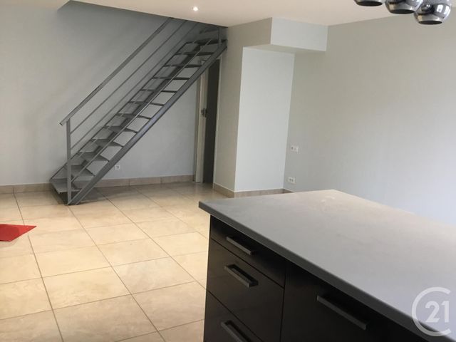 maison à louer - 3 pièces - 80.0 m2 - MIRIBEL - 01 - RHONE-ALPES - Century 21 Agence Du Camp