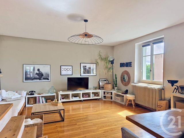 Appartement F4 à vendre - 4 pièces - 120.0 m2 - SATHONAY CAMP - 69 - RHONE-ALPES - Century 21 Agence Du Camp