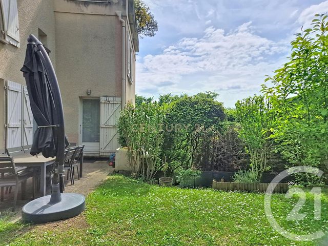 Appartement Duplex à vendre - 4 pièces - 84.0 m2 - SATHONAY CAMP - 69 - RHONE-ALPES - Century 21 Agence Du Camp