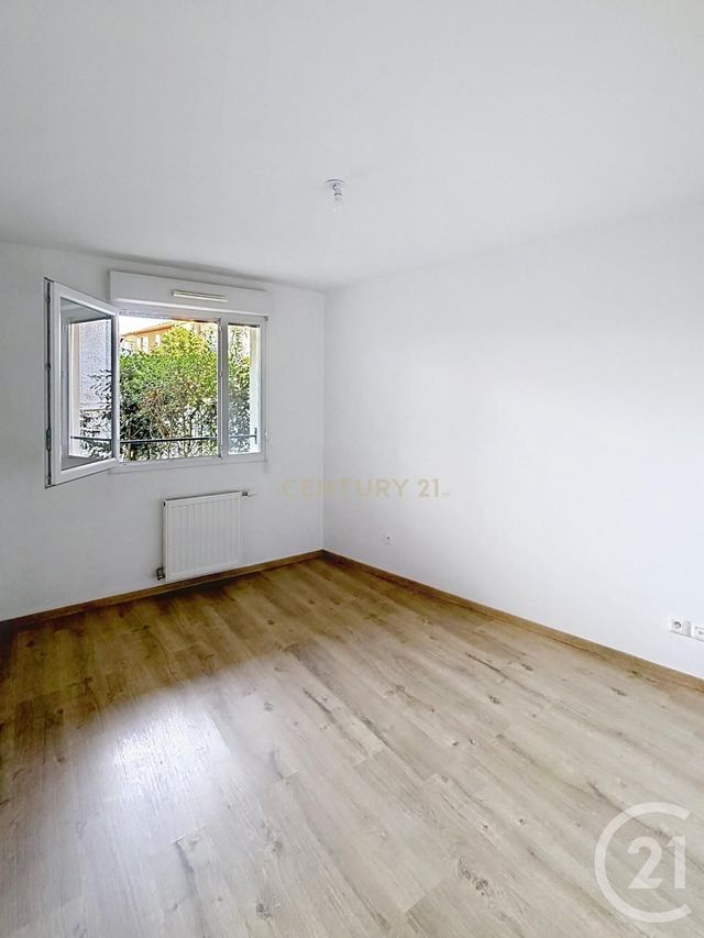 Appartement F2 à vendre - 2 pièces - 40.76 m2 - RILLIEUX LA PAPE - 69 - RHONE-ALPES - Century 21 Agence Du Camp