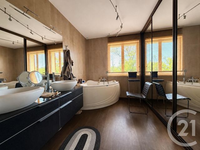 maison à vendre - 5 pièces - 200.0 m2 - SATHONAY CAMP - 69 - RHONE-ALPES - Century 21 Agence Du Camp