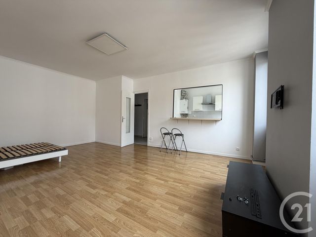 Appartement T1 à vendre - 1 pièce - 40.4 m2 - LYON - 69006 - RHONE-ALPES - Century 21 Agence Du Camp