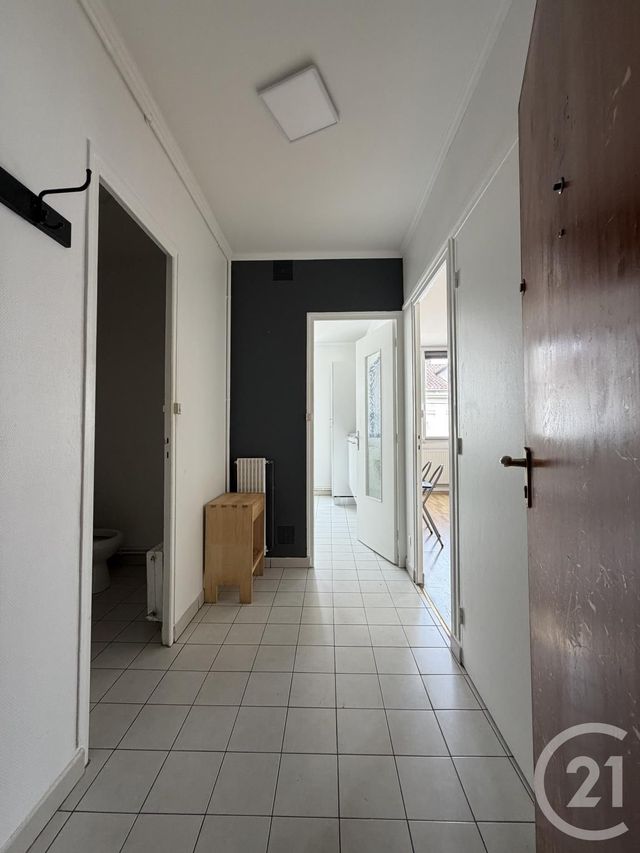 Appartement T1 à vendre - 1 pièce - 40.4 m2 - LYON - 69006 - RHONE-ALPES - Century 21 Agence Du Camp