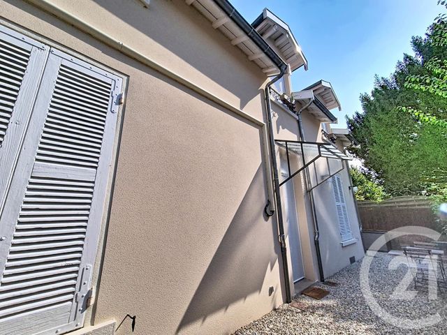 Appartement F2 à vendre - 2 pièces - 49.0 m2 - SATHONAY CAMP - 69 - RHONE-ALPES - Century 21 Agence Du Camp
