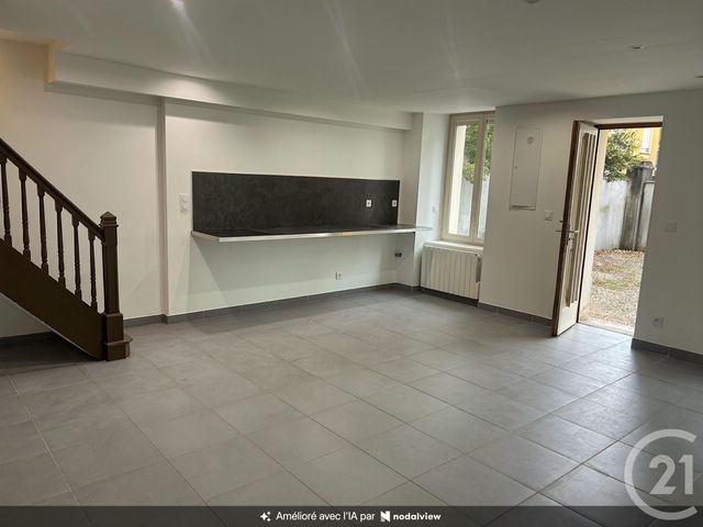 maison à louer - 4 pièces - 115.0 m2 - VILLIEU LOYES MOLLON - 01 - RHONE-ALPES - Century 21 Agence Du Camp