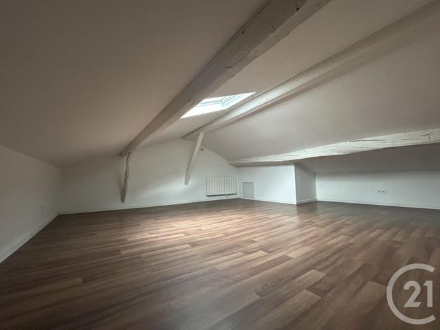 maison à louer - 4 pièces - 115.0 m2 - VILLIEU LOYES MOLLON - 01 - RHONE-ALPES - Century 21 Agence Du Camp
