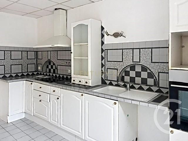 Appartement T5 à louer - 4 pièces - 103.0 m2 - SATHONAY CAMP - 69 - RHONE-ALPES - Century 21 Agence Du Camp